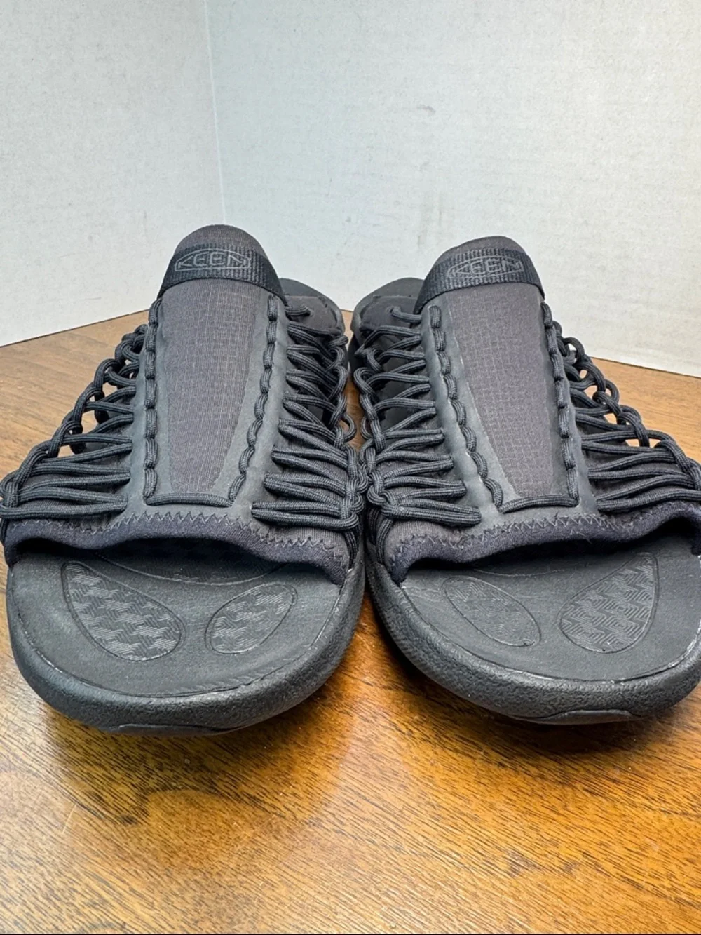 EUC Keen Mens Uneek SNK Braided Rope Bungee Slides Beach Sandals, sz 12